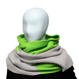 HOODED WOOL MUFFLER APPLE GREEN & LATTE GRAY